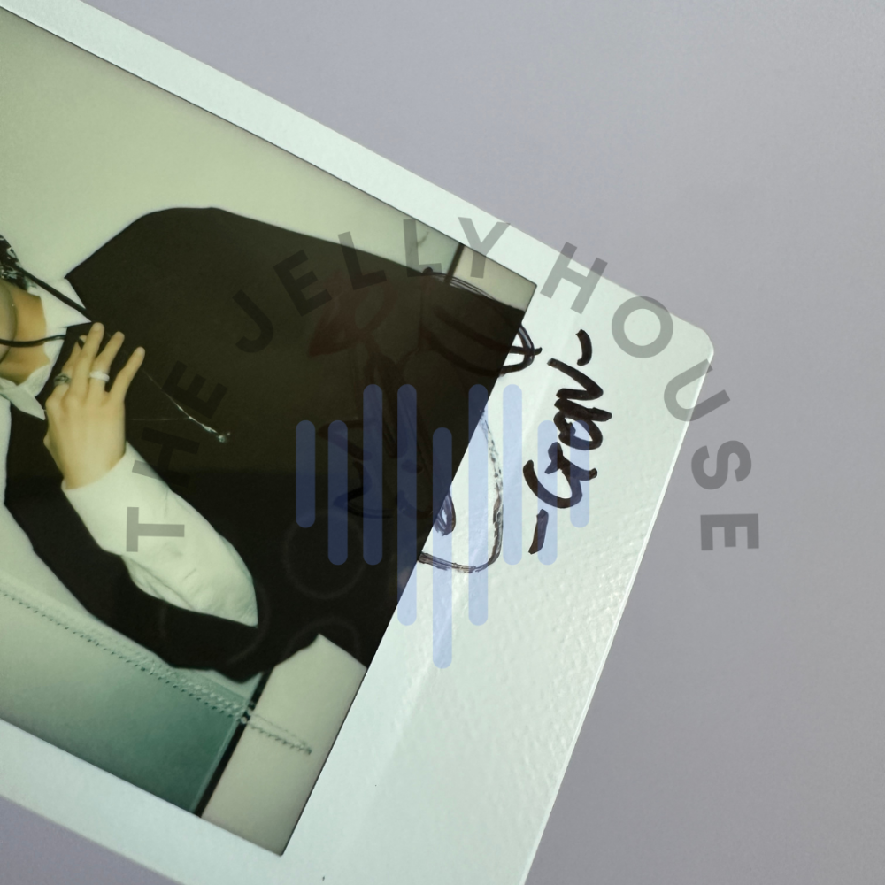 VANNER GON SIGNED DEBUT ALBUM 'OVER THE WORLD' UNRELEASED POLAROID